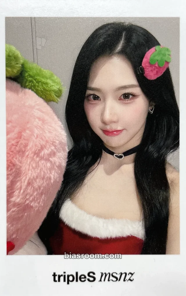 Xinyu tripleS Beyond Beauty K-pop Photocard
