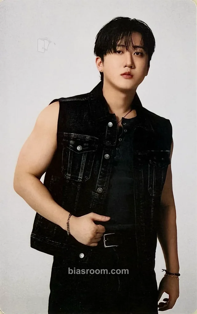 Changbin Stray Kids JYP Flagship Tokyo K-pop photocard