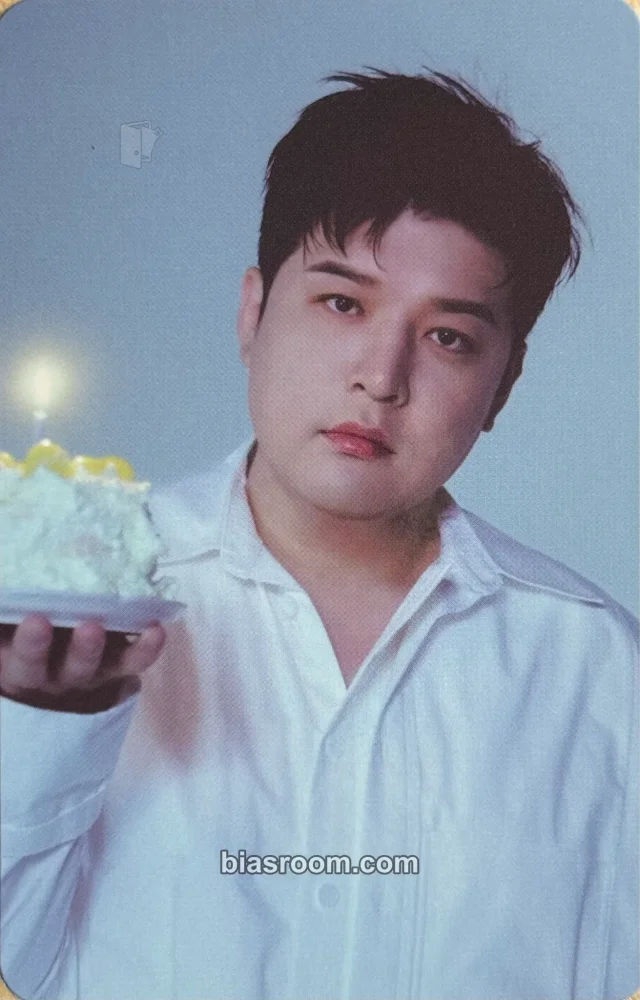 Shindong SUPER JUNIOR 2023 Season's Greetings K-pop photocard