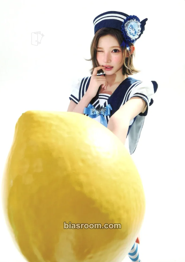 Photocard K-pop Jiwoo Hearts2Hearts Lemon Tang