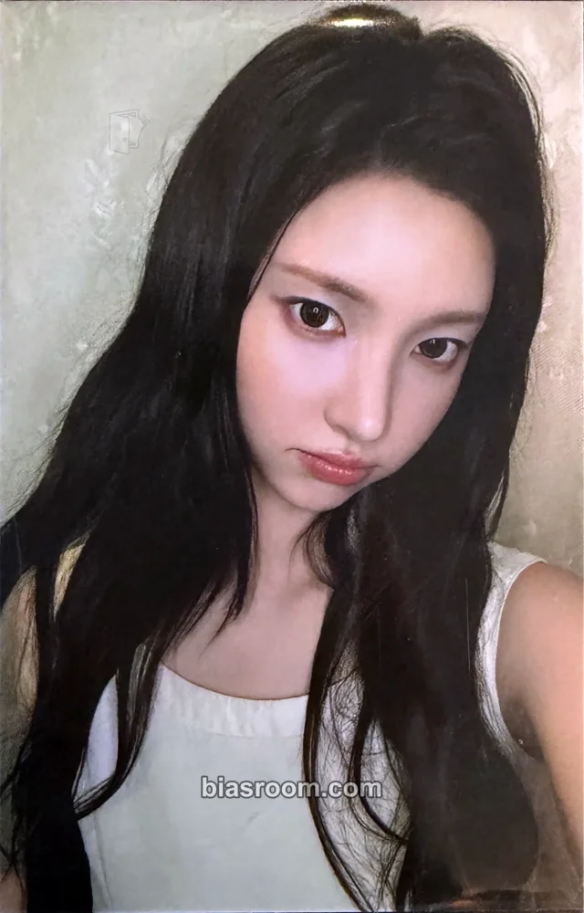 Yunah ILLIT BREAK EVEN K-pop photocard