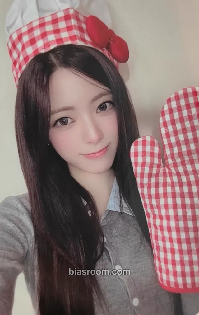 Yuna ITZY Motto K-pop photocard