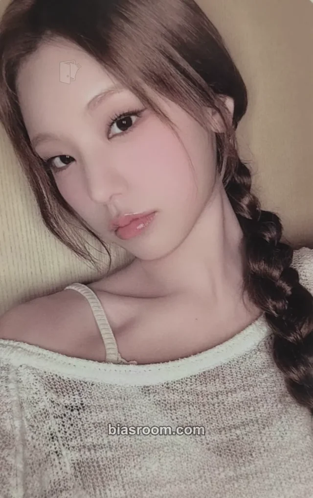 Yeji ITZY Motto K-pop photocard