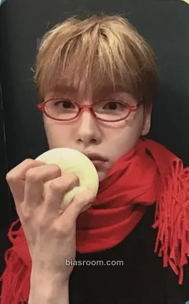 Woong AB6IX UPSIDE DOWN K-pop photocard