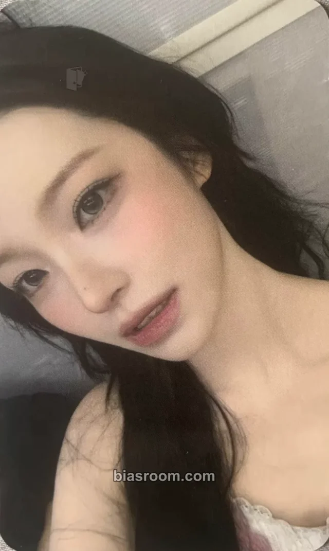 Jiheon fromis_9 Glow ME K-pop photocard