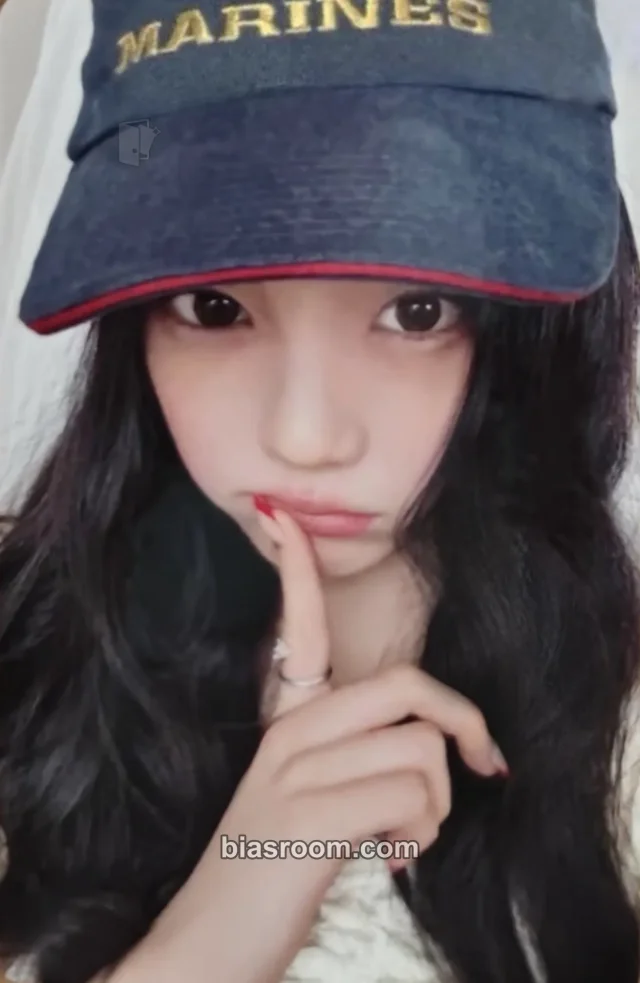 Wonhee ILLIT MAMIHLAPINATAPAI K-pop photocard