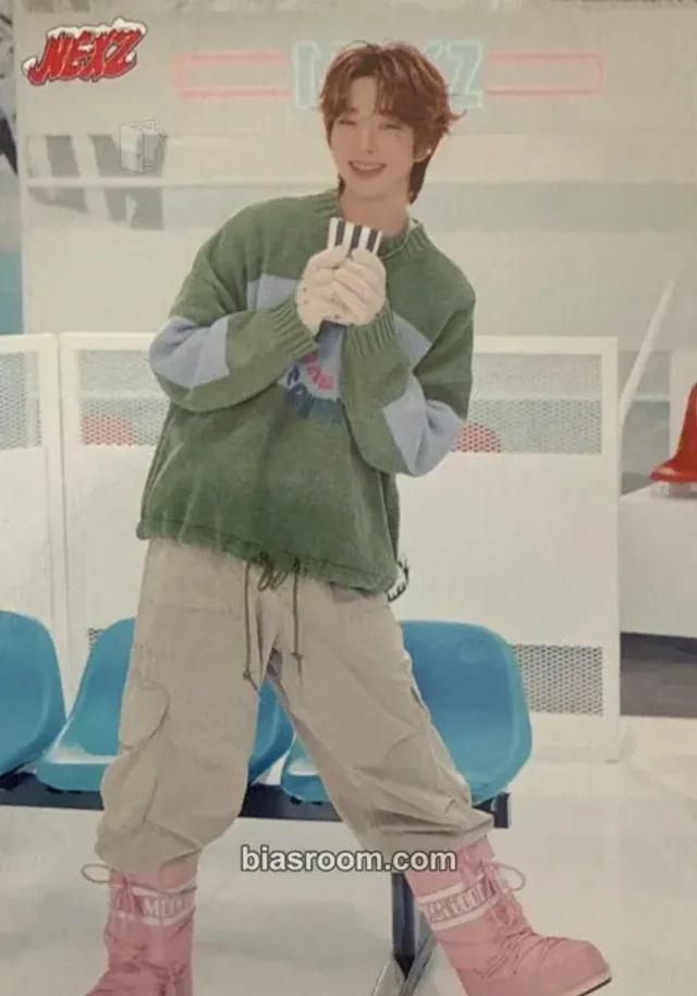 Photocard K-pop Tomoya NEXZ JYP JAPAN POPUP STORE 2024