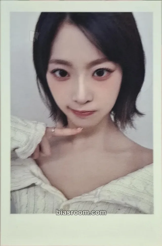 Nien tripleS Beyond Beauty K-pop photocard