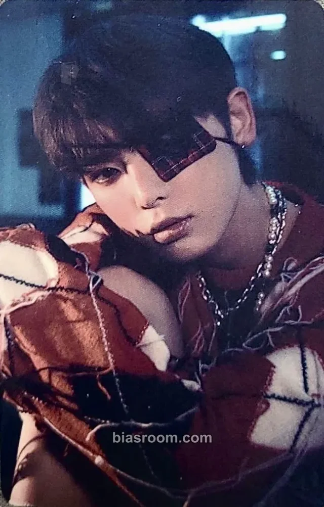 Photocard K-pop Harua  &TEAM First Howling : NOW 