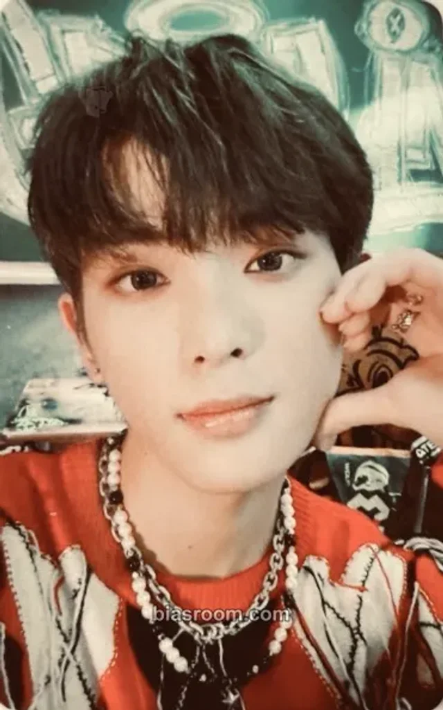 Harua  &TEAM First Howling : NOW  K-pop Photocard