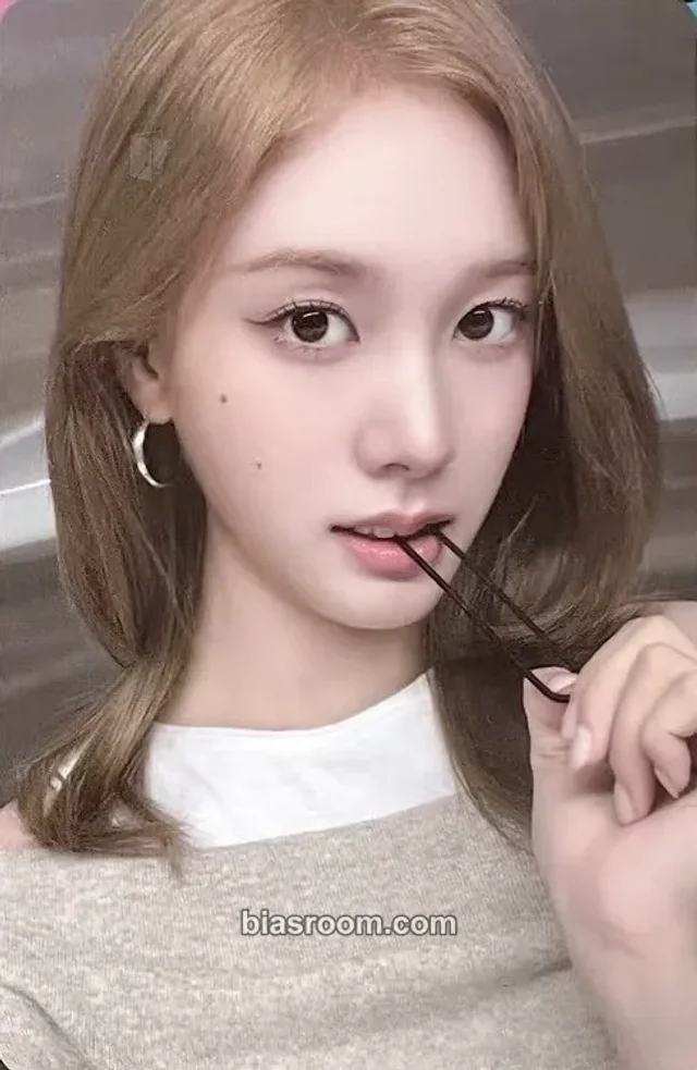 J STAYC 2:LOVE K-pop photocard