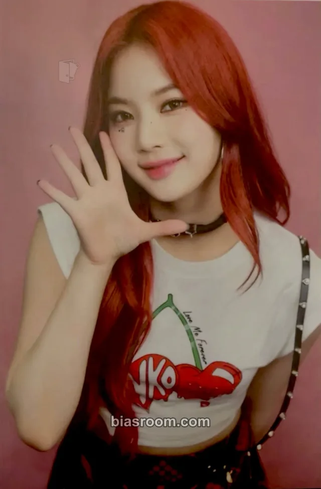 Isa STAYC KCON Japan 2023 K-pop photocard
