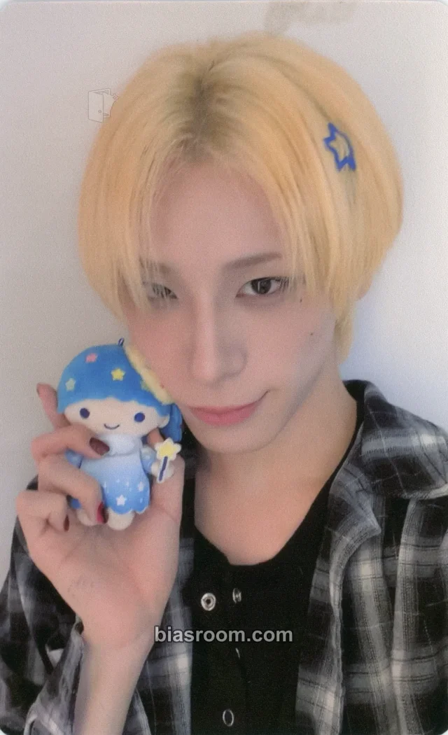 Haru XLOV I, God K-pop photocard