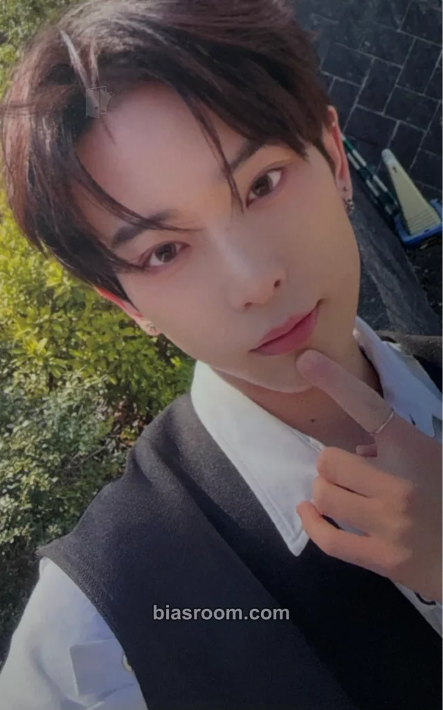Photocard K-pop di Harua &TEAM Mark on Me