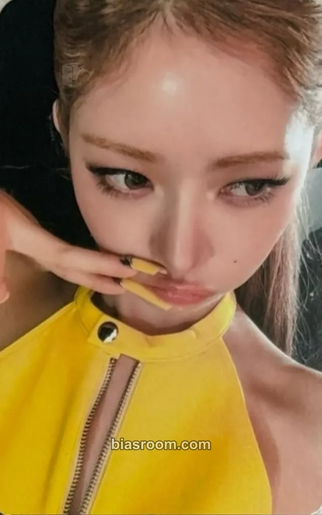 Photocard K-pop de Rei IVE Looks Can Kill