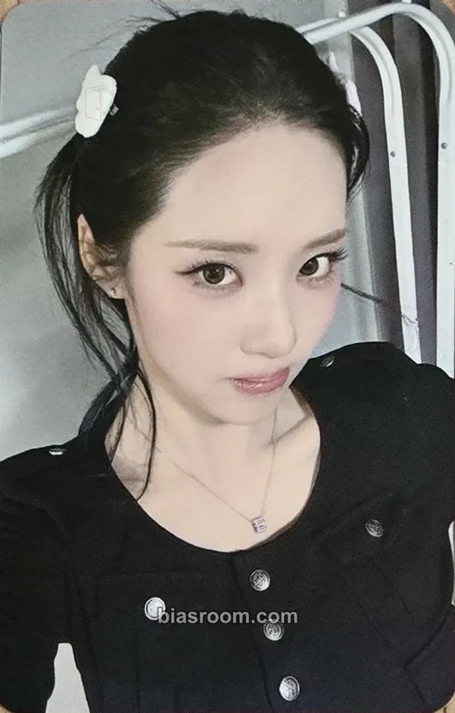 Jiwon fromis_9 Glow ME K-pop photocard