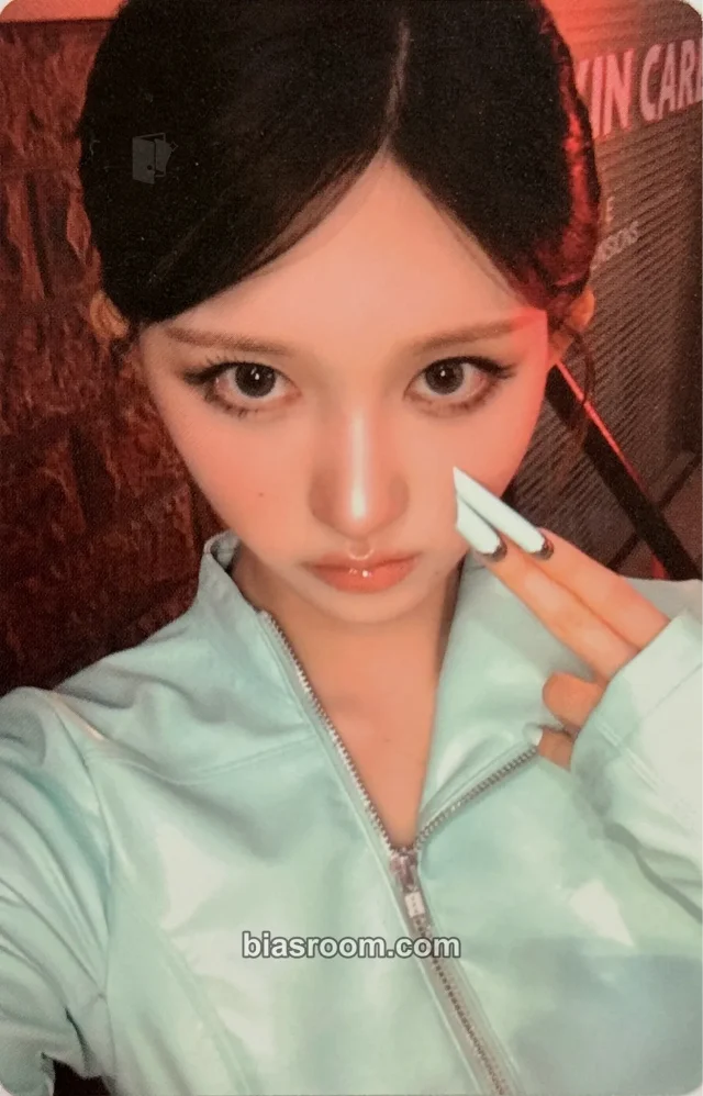 Photocard K-pop di Gaeul IVE Looks Can Kill