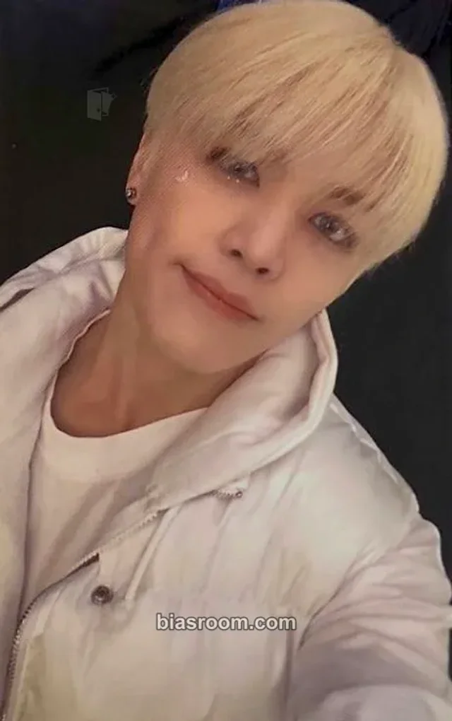 Maki &TEAM 2024 &TEAM CONCERT TOUR 'FIRST PAW PRINT' K-pop photocard