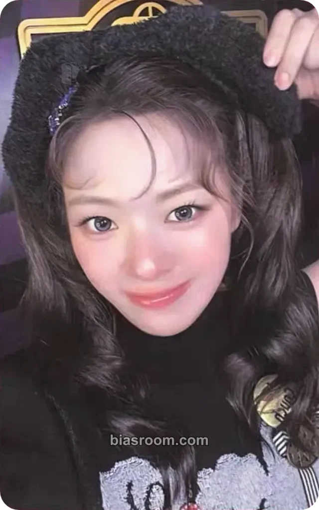Jeongyeon TWICE TWICE The Thri11 (11th Anniversary Pop-Up) K-pop photocard