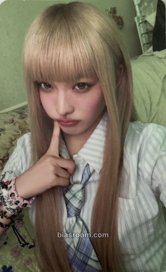 Iroha ILLIT BREAK EVEN K-pop photocard