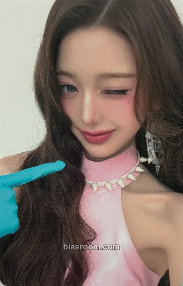 Wonyoung IVE Looks Can Kill K-pop photocard