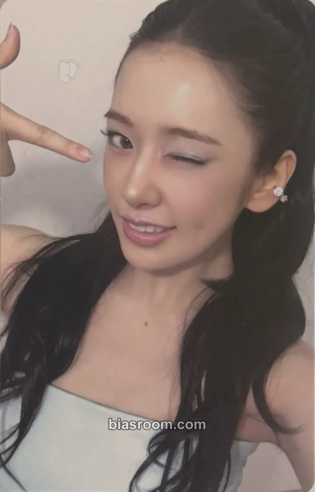 Yujin IVE Looks Can Kill K-pop photocard