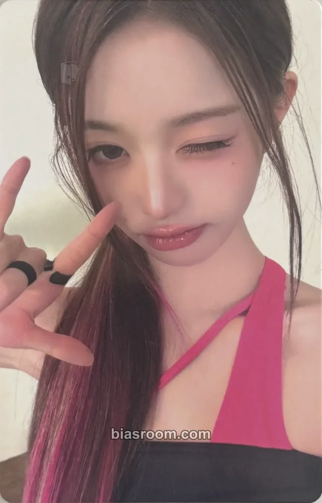 Wonyoung IVE Looks Can Kill K-pop photocard
