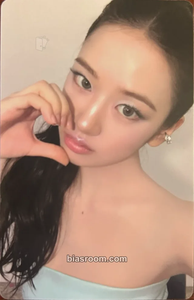 Yujin IVE Looks Can Kill K-pop photocard