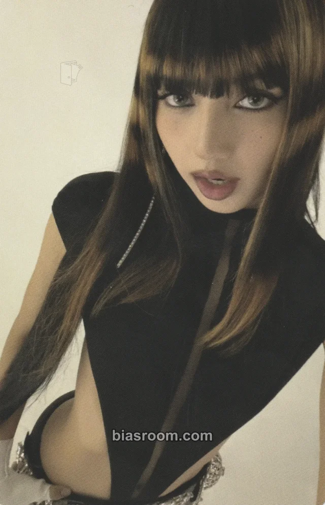 Lisa BLACKPINK Press Play (Lisa Solo) K-pop photocard