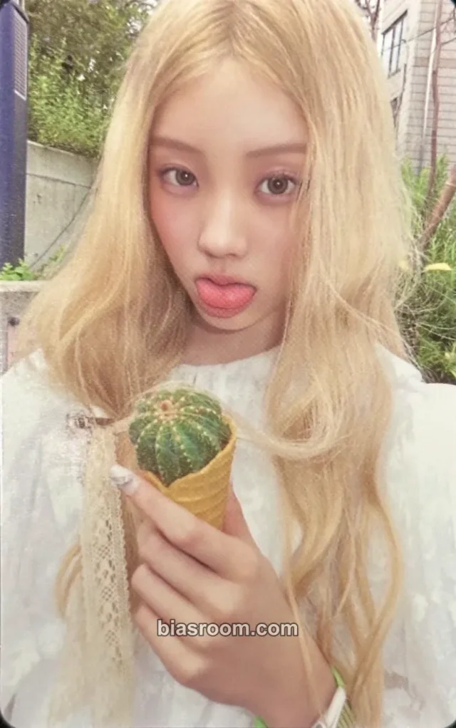 Wonhee ILLIT BREAK EVEN K-pop Photocard