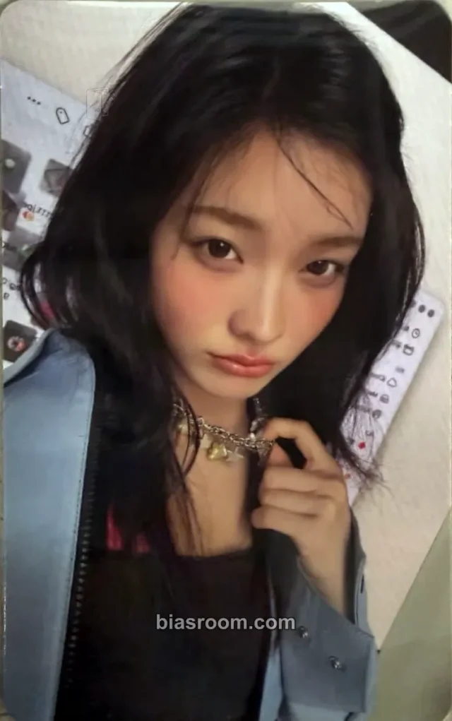 Iroha ILLIT BREAK EVEN K-pop photocard