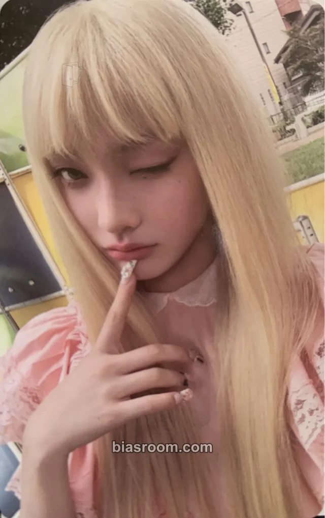 Iroha ILLIT BREAK EVEN K-pop photocard