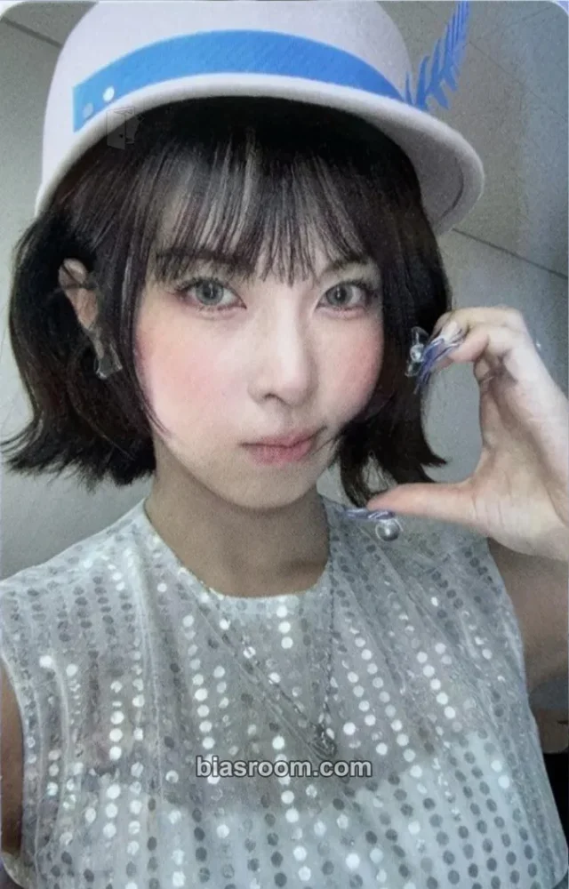 Bae NMIXX Strange Muse K-pop photocard