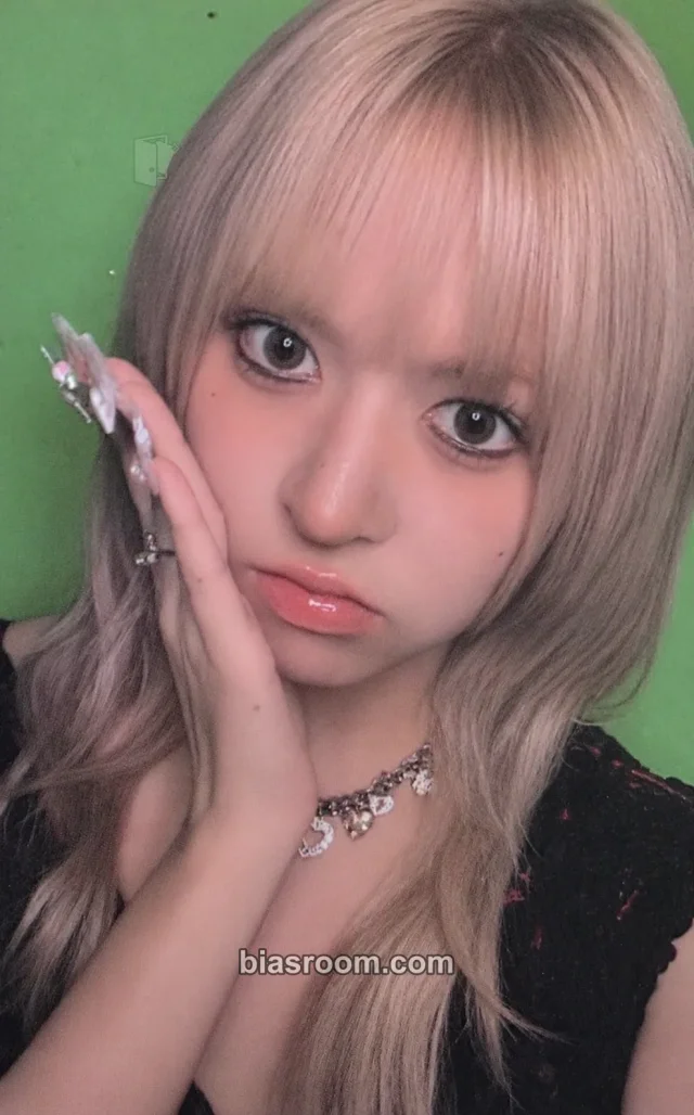 Lily NMIXX Strange Muse K-pop photocard