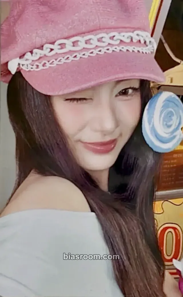 Tzuyu TWICE TWICE The Thri11 (11th Anniversary Pop-Up) K-pop Photocard